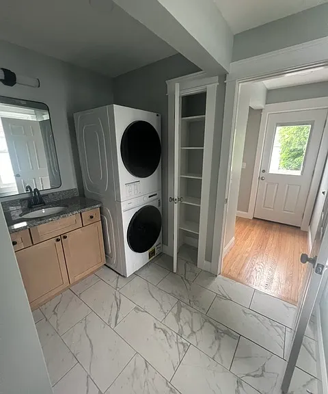 1099 Park St #2 — Photo 5