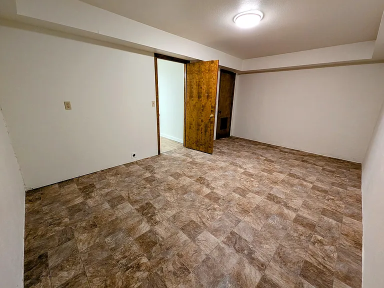430 S 8th St — Photo 5