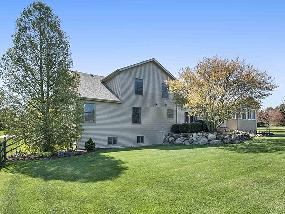 5th image of 51611 Windyridge Ct
