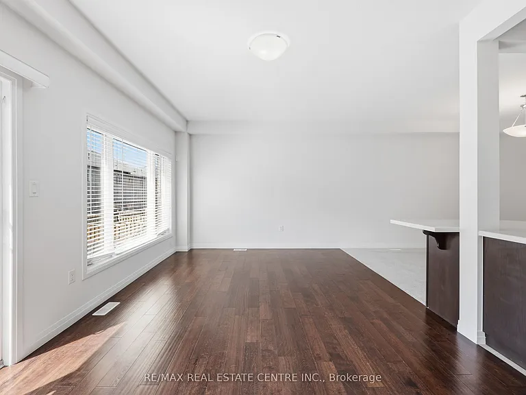 37 Greenwich Ave — Photo 16