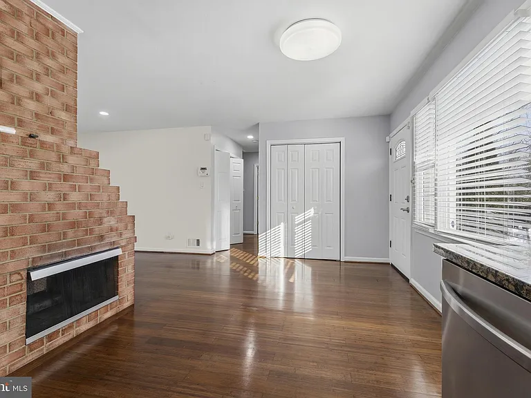 5412 Nutting Dr — Photo 9