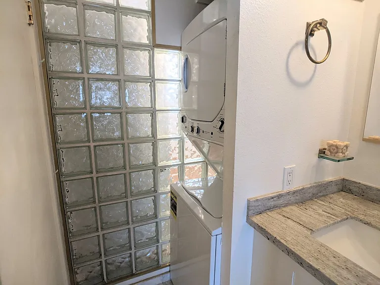 2092 Kuhio Ave #2403 — Photo 8