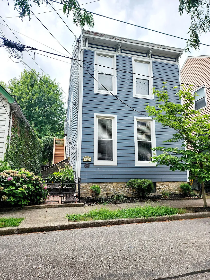 235 Kentucky Ave photo 1