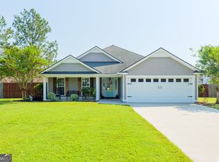 617 Stagecoach Trl, Hahira, GA 31632