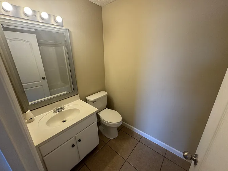 812 Sevier St — Photo 10