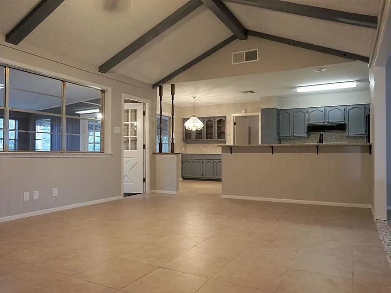 313 Sagecrest Dr — Photo 13
