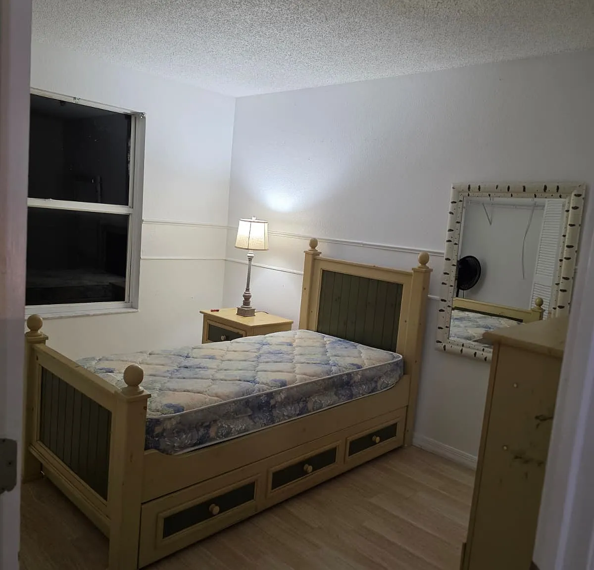 3 bed, 2.5 bath, 1400 sqft, $2,600 — Photo 3