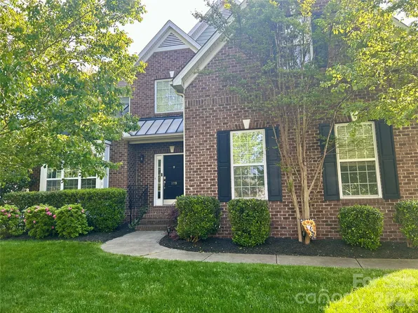 179 Shoreline Pkwy, Tega Cay, SC 29708