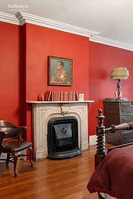 Sold by Sotheby's International Realty | media 11