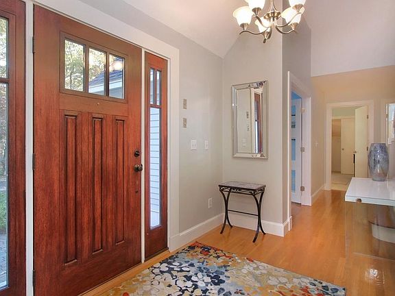 2nd image of 15 Oak Meadow Rd
