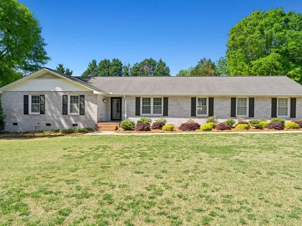 250 Hollis Dr, Spartanburg, SC 29307