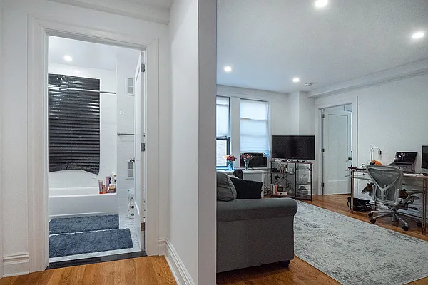 Rented by Rita S Citrin, LREB | media 17