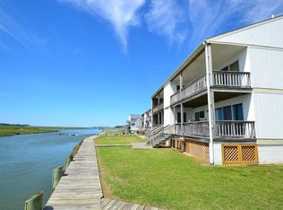 7622 Eastside Rd, Chincoteague Island, VA 23336