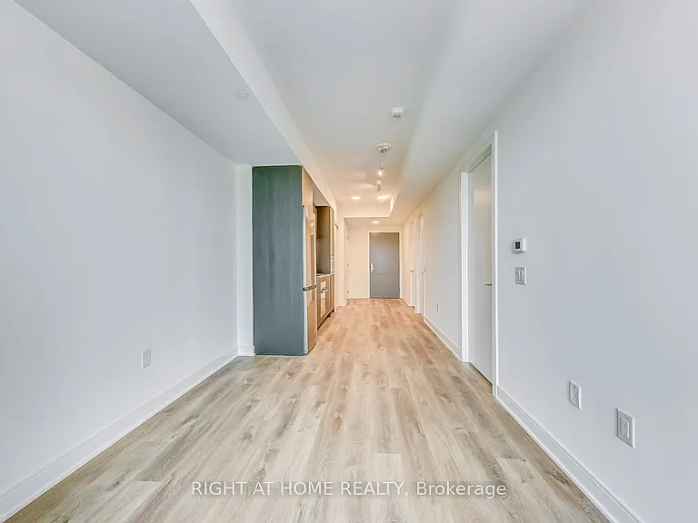 86 Dundas St E #606 — Photo 12