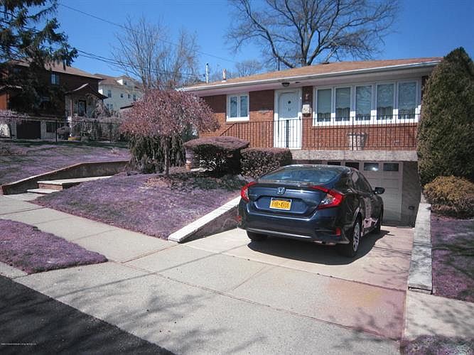 1st image of 31 Alderwood Pl
