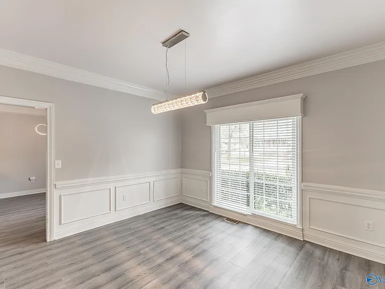 481 Brenda Dr — Photo 8
