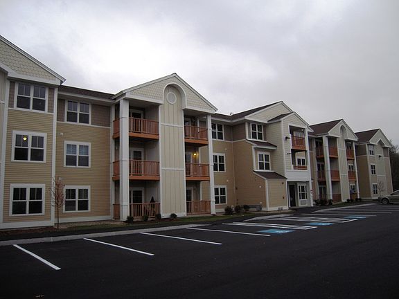 4th image of 58 Elm St #62-209