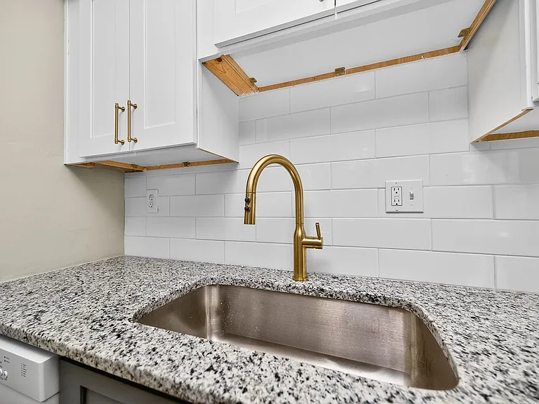 2148 Saint James Ave #2154 — Photo 6