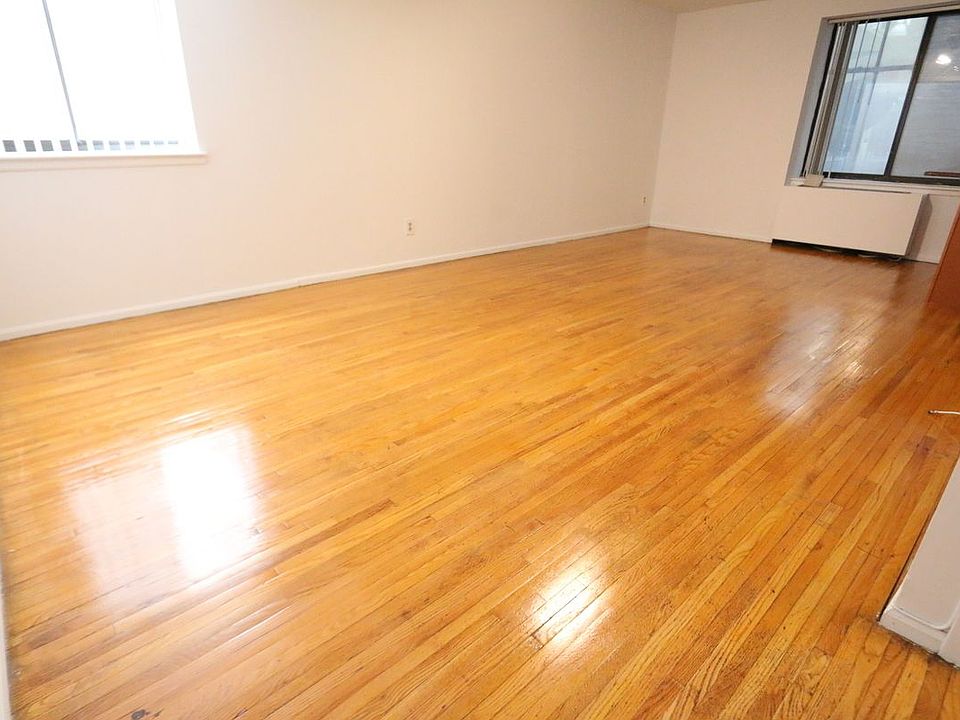 1st image of 121 E 12th St APT 3E