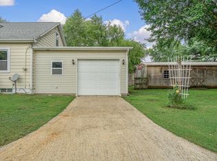 506 Cherry St, Evansville, IL 62242