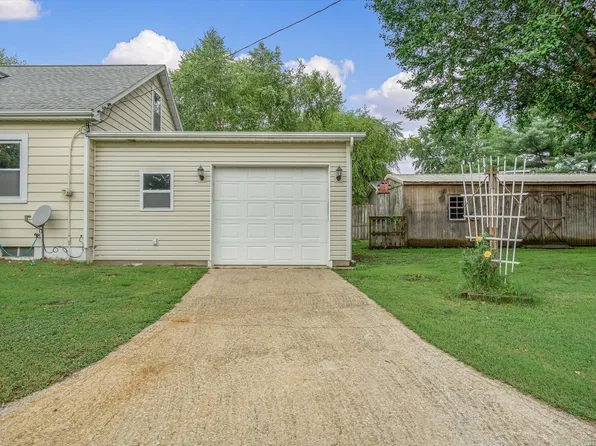 506 Cherry St, Evansville, IL 62242
