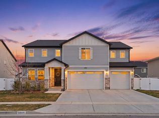 1844 W 2135 S, Woods Cross, UT 84087