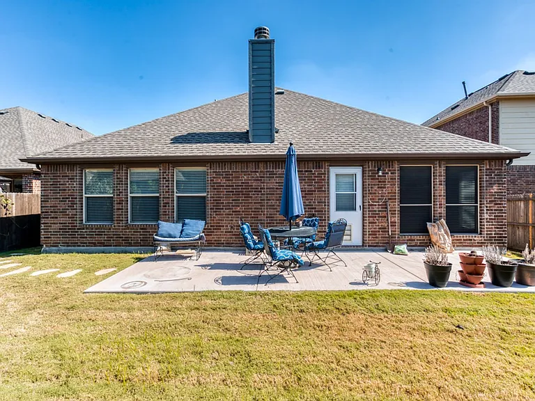 1404 Pillar Bluff Way — Photo 23