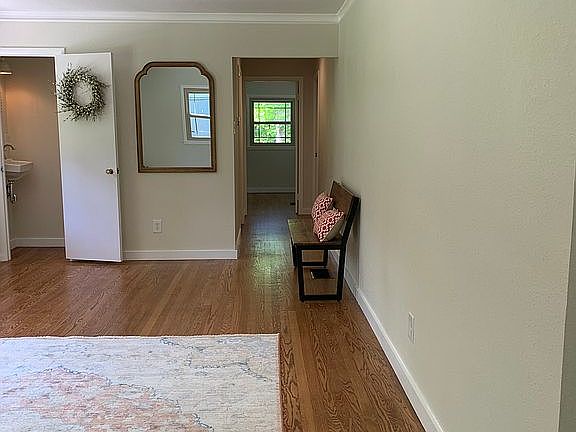 3rd image of 3933 Forest Glen Dr