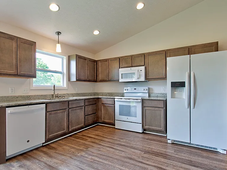 150 Choctaw Dr — Photo 6