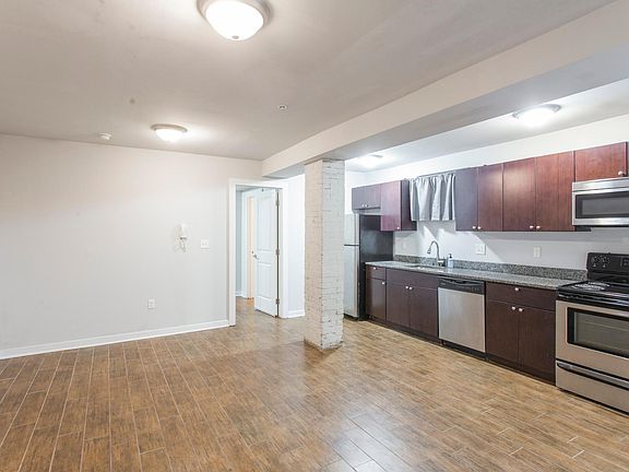 4th image of 4031 Spruce St #Rr