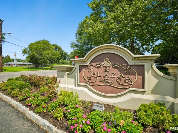 4101 Piermont Rd #1203, Tenafly, NJ 07670