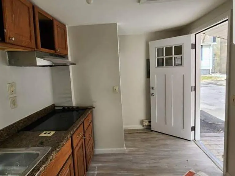 33 Bushnell Ave #B — Photo 2