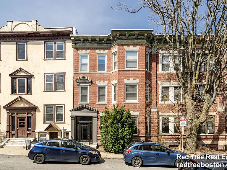 142 Sutherland Rd #1 — Photo 23