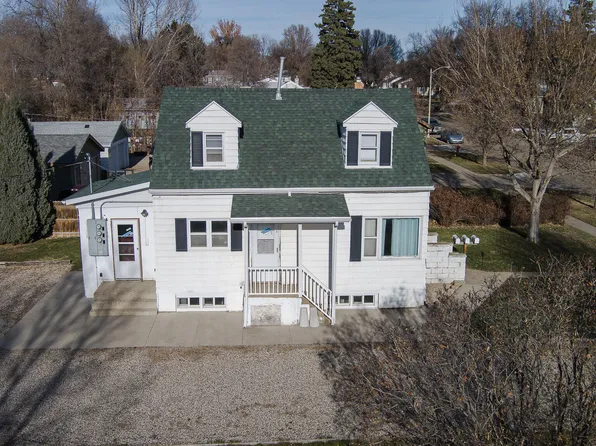422 N 18th St, Bismarck, ND 58501