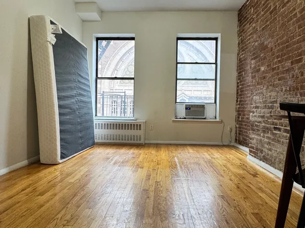 208 West 82nd Street image 1 of 5