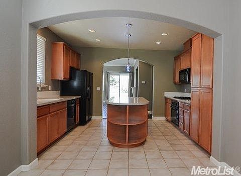 4th image of 937 Heartland Dr