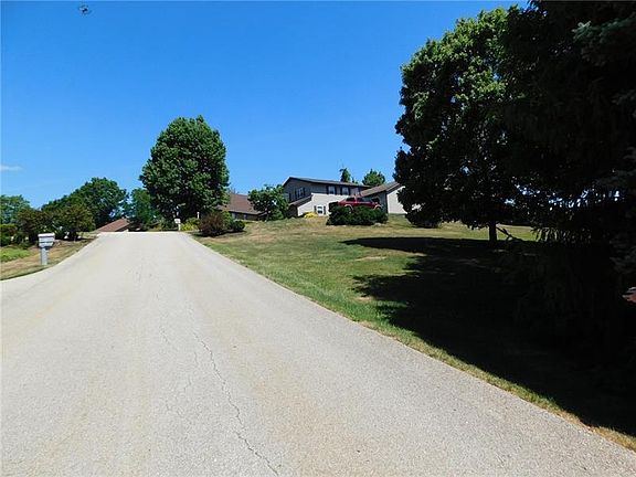 5th image of 124 Southwood Dr