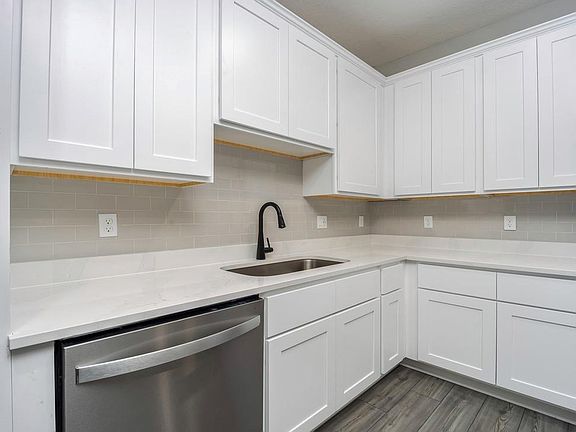 5th image of 5407 Gladness Court