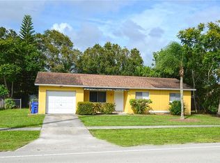 2330 4th St, Vero Beach, FL 32962