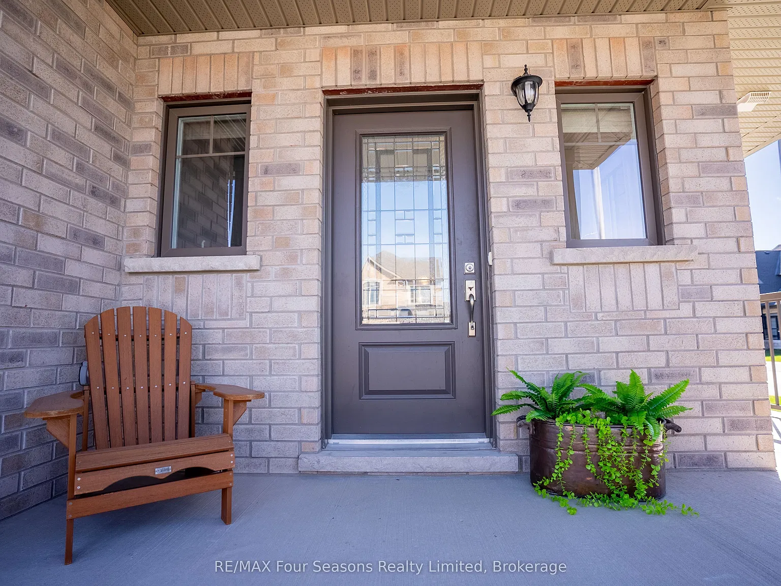 3 bed, $12,000 — Photo 2