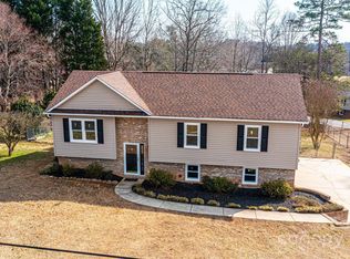 26 Colonial Ave, Granite Falls, NC 28630