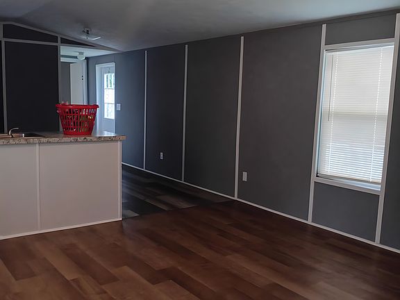4th image of 159 Rainbow Dr