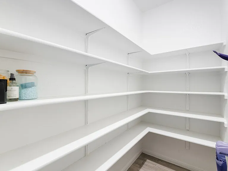 309 Greenway Dr — Photo 12