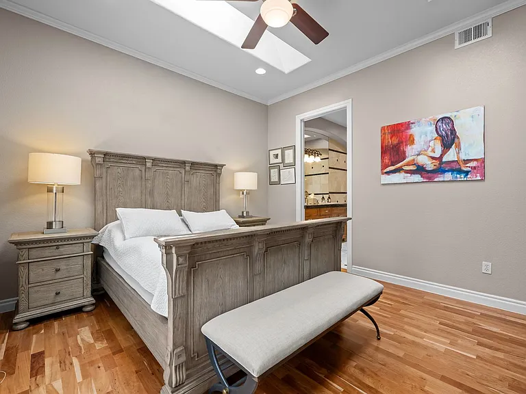 40 Madison St #303 — Photo 13