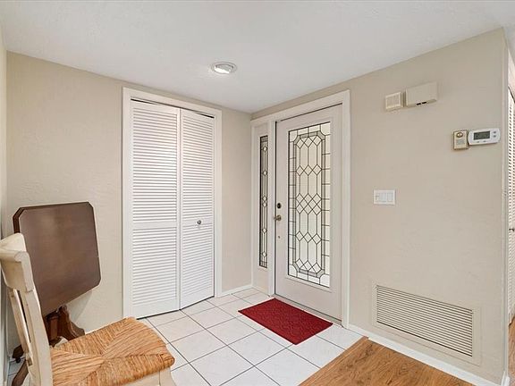 2nd image of 3771 Hampshire Ln