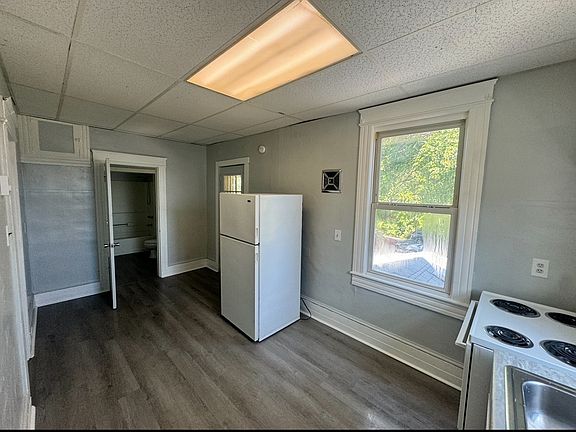 2nd image of 341-343 Hughes St #2