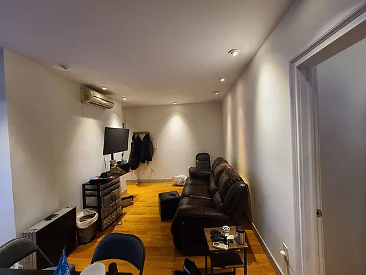 Rented by Living New York | media 13