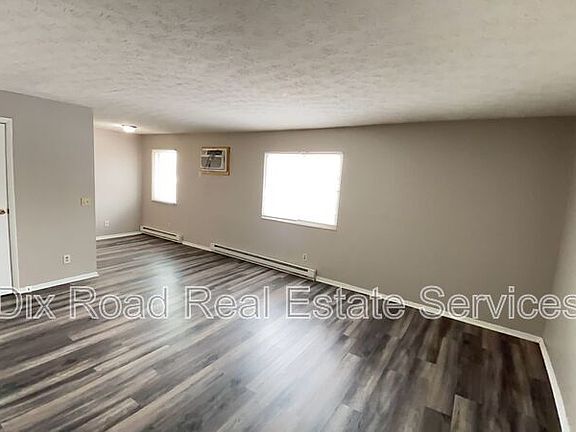 4th image of 2 Hampshire Ct APT 10