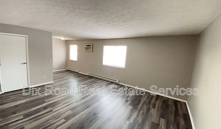 2 Hampshire Ct #10 — Photo 4