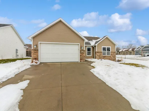 507 Bellflower Dr, Ames, IA 50014